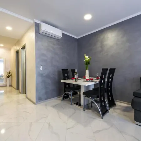 Lumina Sea Apartamento *